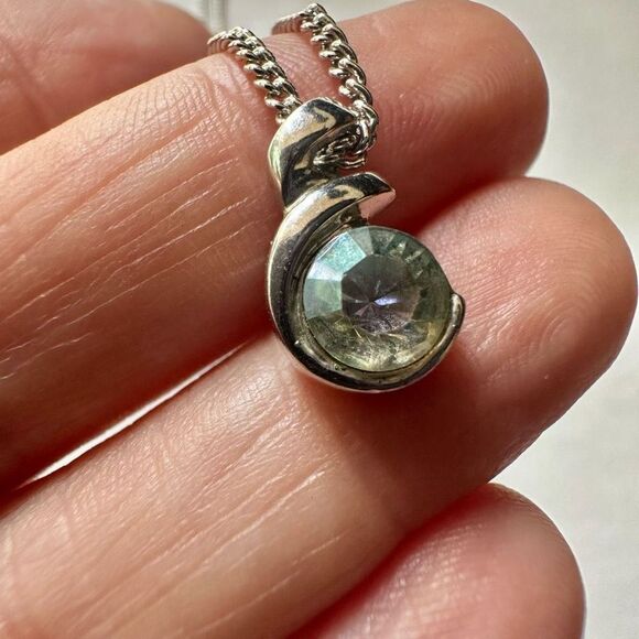 Annaleece by Devries silver tone Swarovski Crystal pendant necklace - Picture 10 of 10